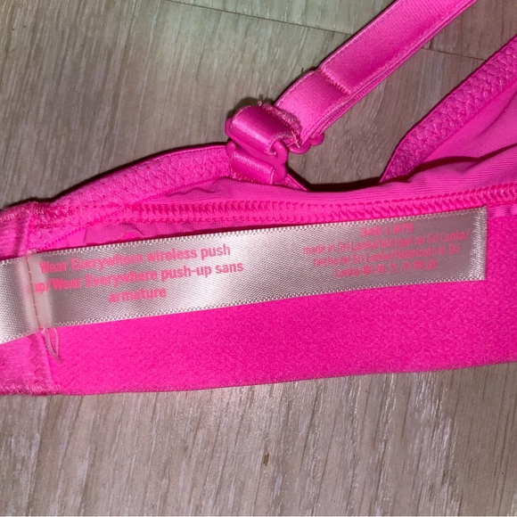 Victoria's Secret Wear Everywhere Wireless Push-up Bra 34B - Picture 5 of 6